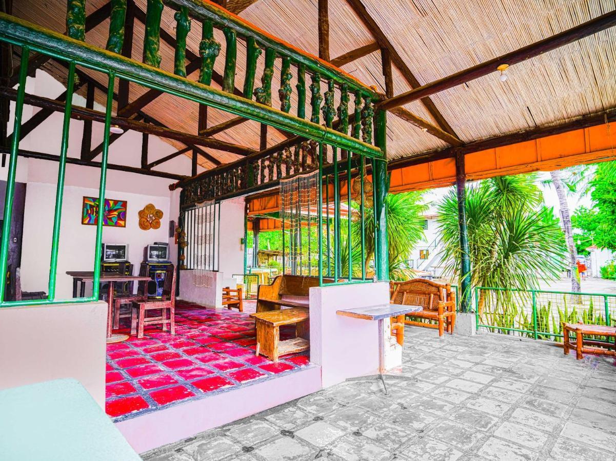 Oyo 875 Madhavi Beach Resort Balibago Exterior photo